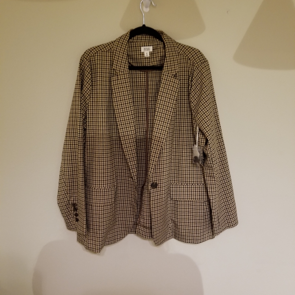 New plaid fall/winter blazer q